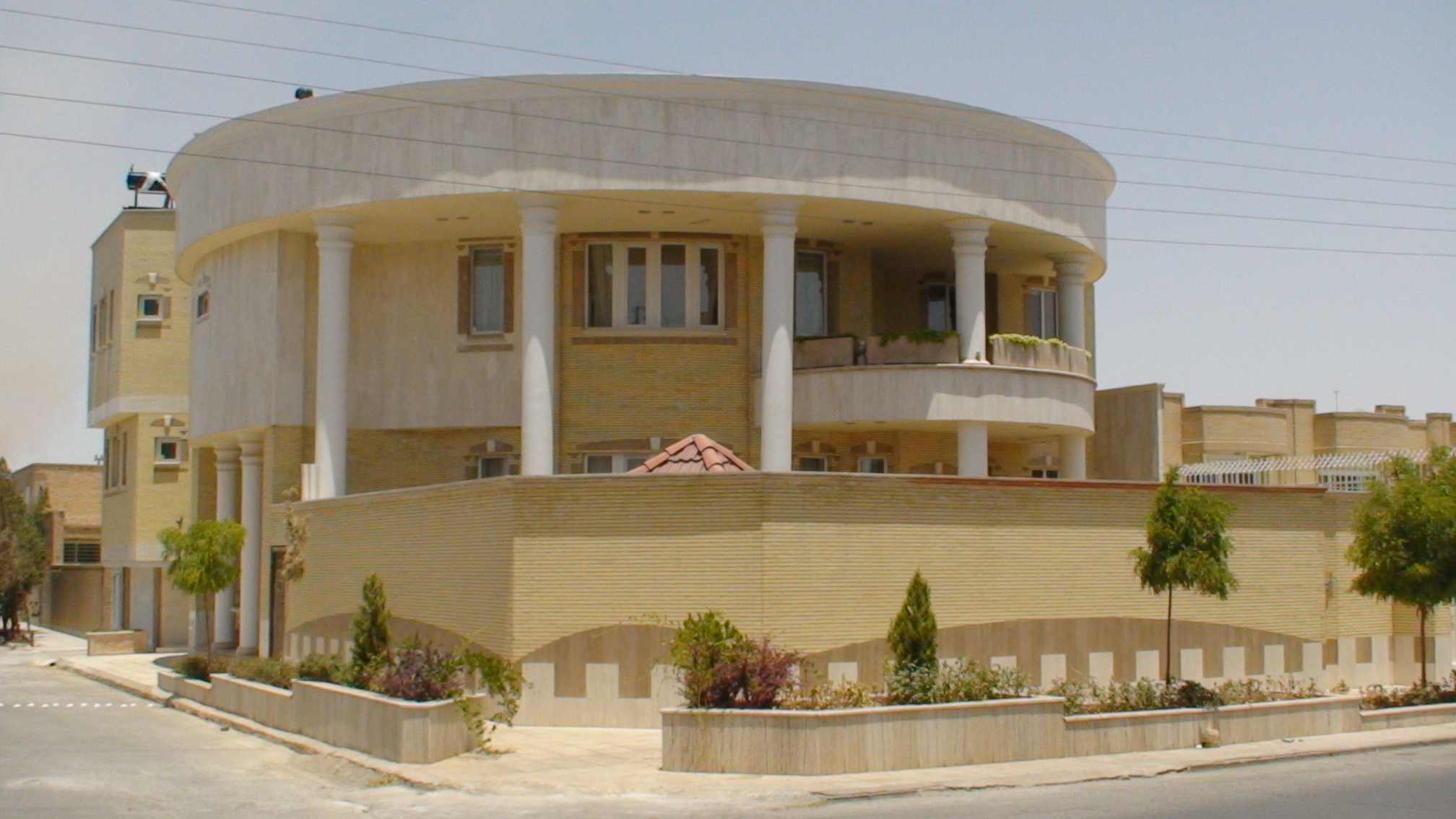 ساختمان آقای محتاج علی