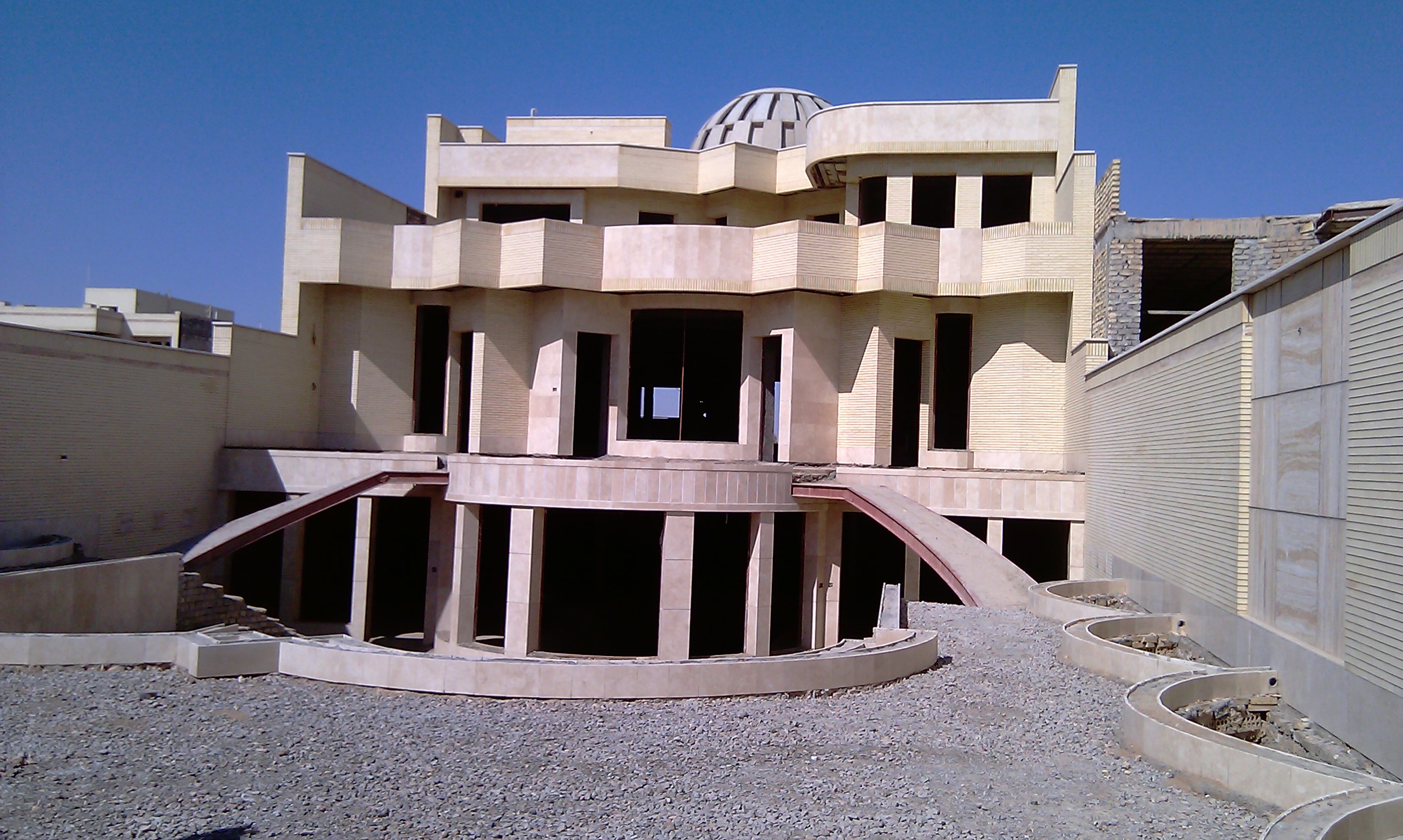 ساختمان آقای فکری