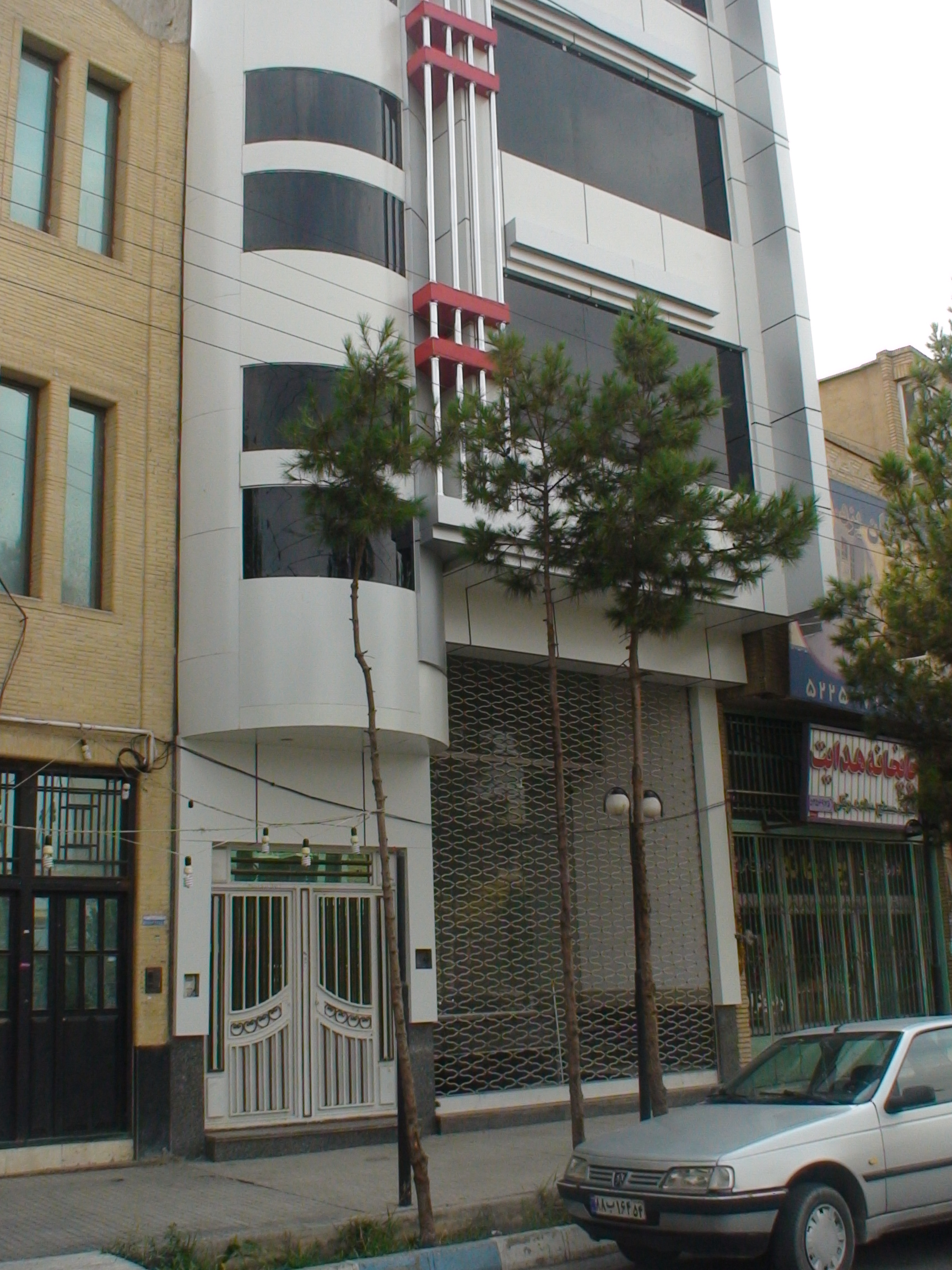 مجتمع آقای نمکی